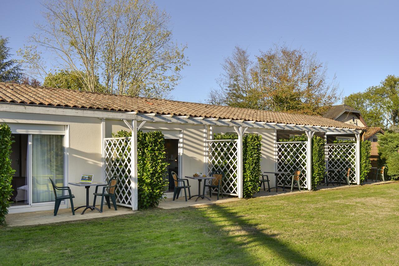Logis Hotel Val De Vienne Le Vigeant Exteriér fotografie